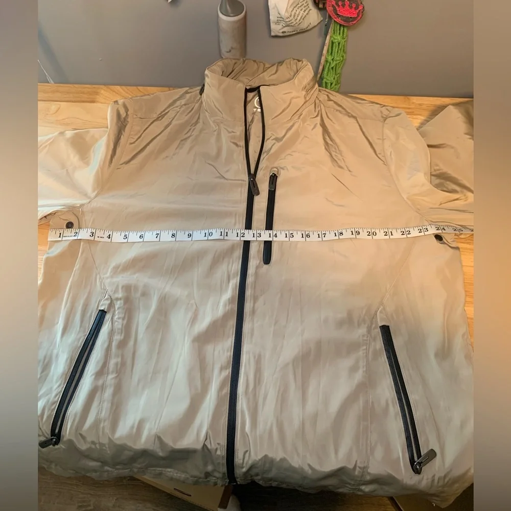 Tumi Men’s Rain Jacket Size XL Beige Color - Picture 7 of 16